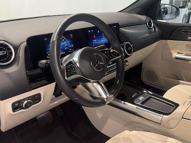 Gebraucht Mercedes B250e 218 PS (160 kW) 2024 Van / Kleinbus