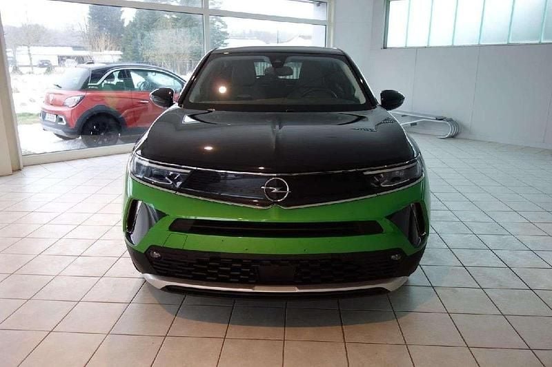 Gebraucht Opel Mokka Elegance 131 PS (96 kW) 2021 Matcha green SUV