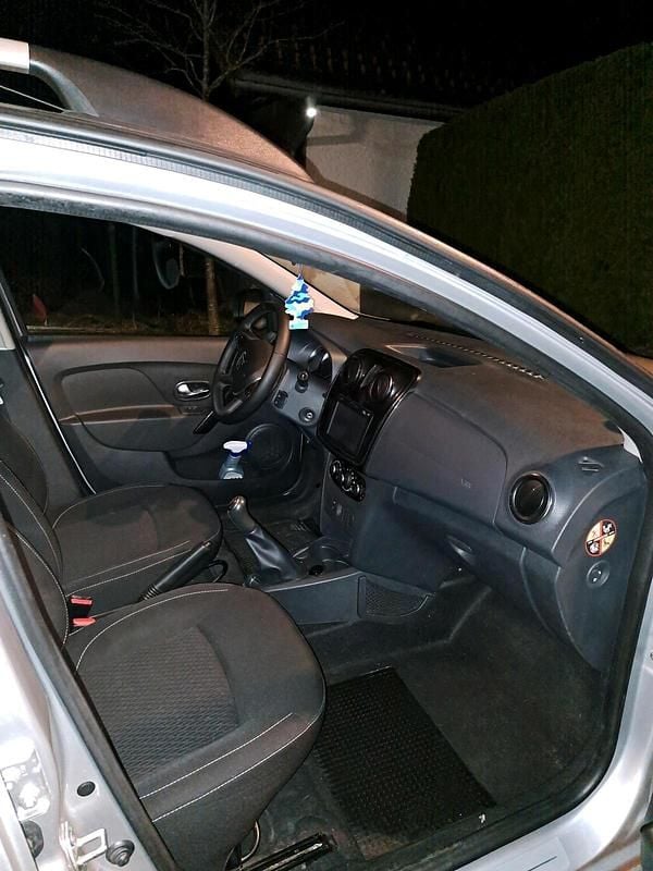 Gebraucht Dacia Logan 90 PS (66 kW) 2017 Silber Kombi