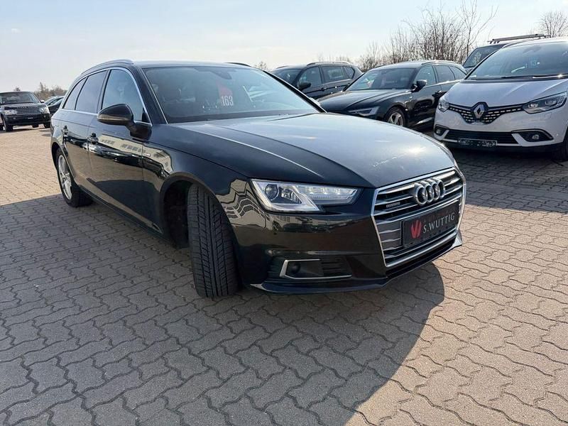 Gebraucht Audi A4 Sport 190 PS (139 kW) 2018 Schwarz Kombi