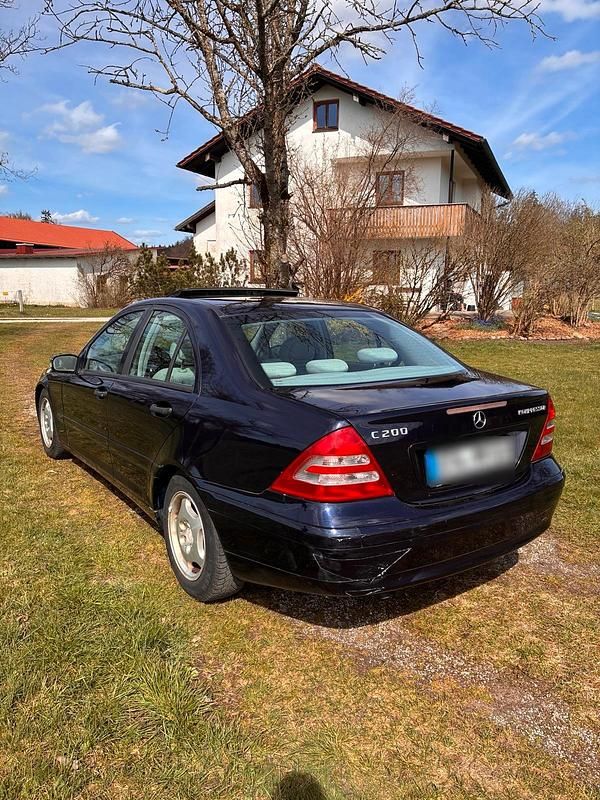 Gebraucht Mercedes C200 163 PS (119 kW) 2000 Blau Limousine