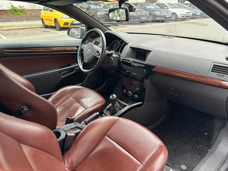 Gebraucht Opel Astra Cabriolet 116 PS (85 kW) 2008 Schwarz Cabrio