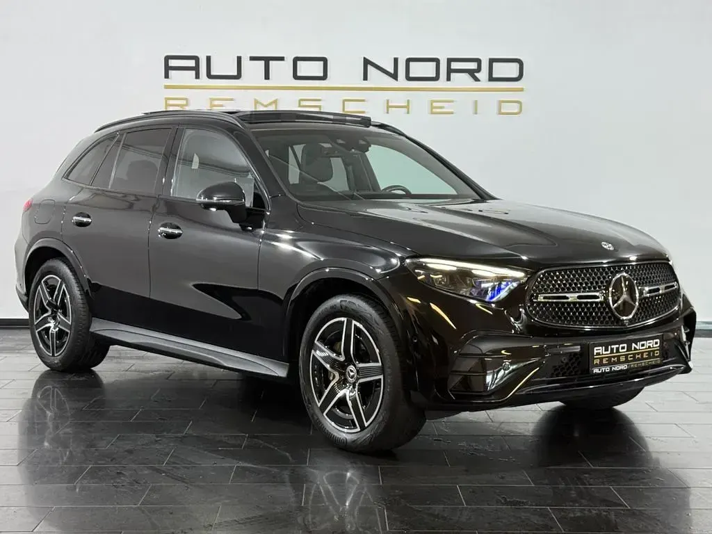 Gebraucht Mercedes GLC200 AMG 204 PS (150 kW) 2023 Schwarz SUV