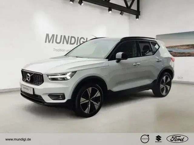 Silber Gebraucht 2022 Volvo XC40 R-Design SUV | 31.900 € (Superpreis) - Bild 1/4