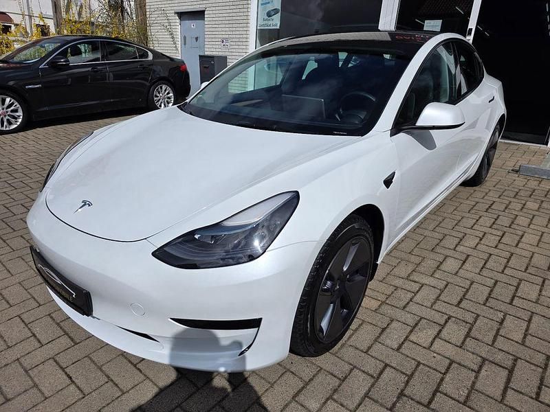 Gebraucht Tesla Model 3 RWD 208 kW (283 PS) 2023 Weiß Limousine
