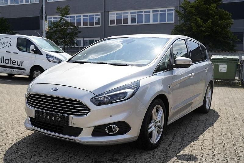 Gebraucht 2017 Ford S-MAX Titanium Van / Kleinbus | 13.990 € (Fairer Preis) - Bild 1/4