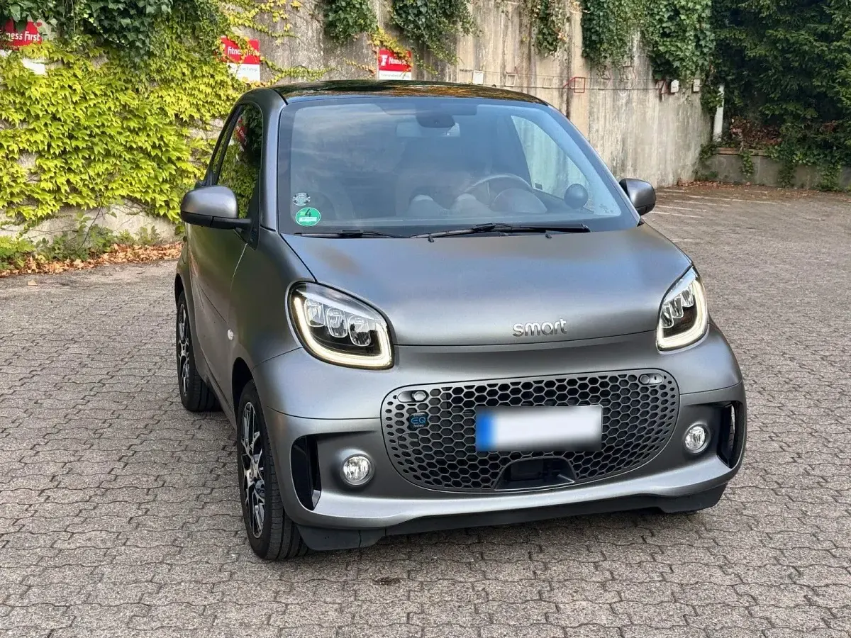 Gebraucht Smart ForTwo Coupé 60 kW (82 PS) 2021 Schwarz Coupé