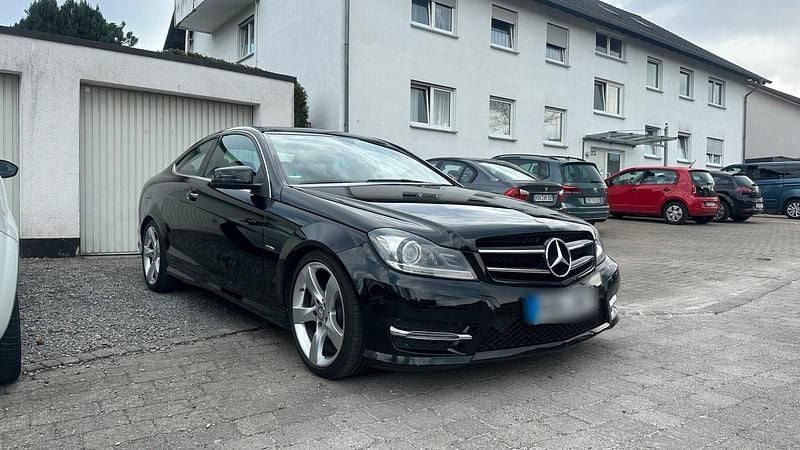 Gebraucht Mercedes C220 170 PS (125 kW) 2015 Schwarz Coupé