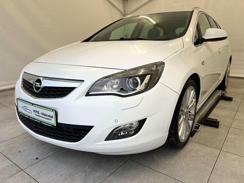Gebraucht Opel Astra Sport 165 PS (121 kW) 2012 Weiß Kombi