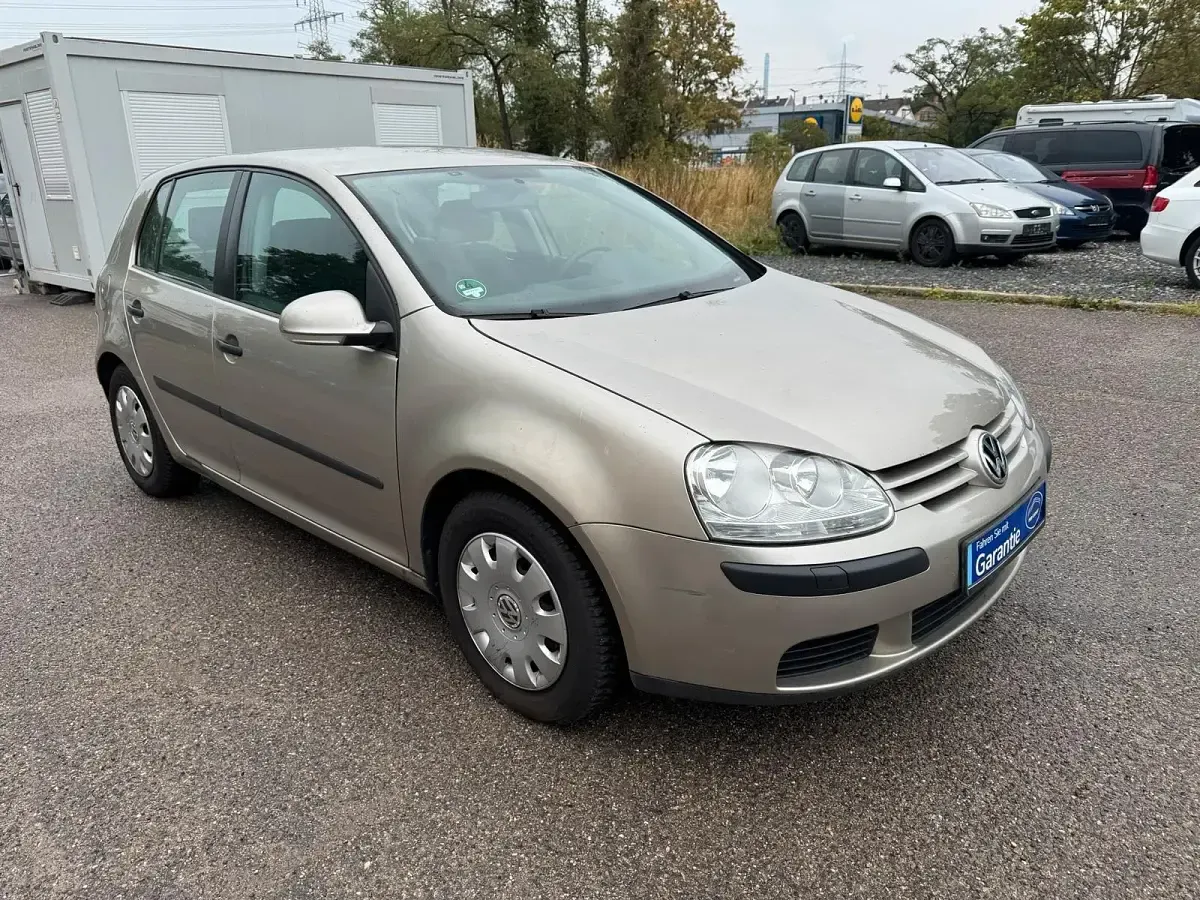 Gebraucht VW Golf IV 102 PS (75 kW) 2004 Gelb Limousine
