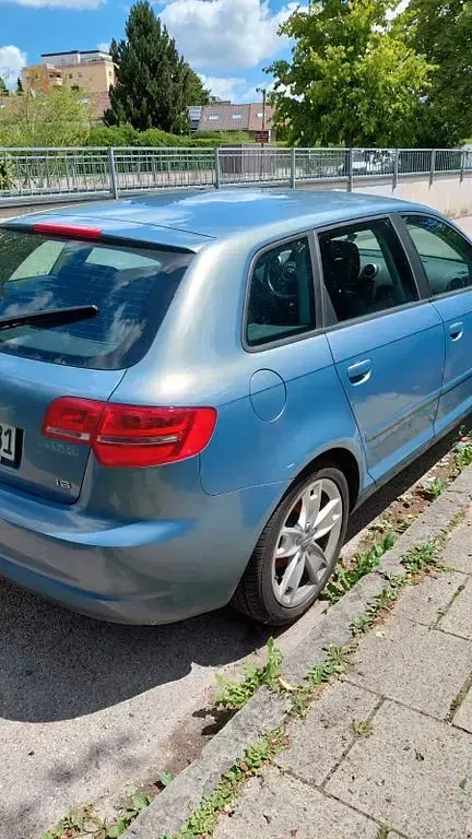 Gebraucht Audi A3 Sportback Ambiente 102 PS (75 kW) 2009 Blau Kleinwagen