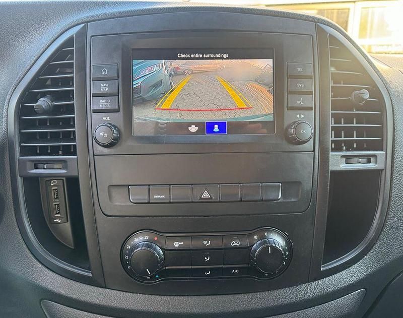 Gebraucht Mercedes e-Vito 85 kW (116 PS) 2020 Grau Van / Kleinbus