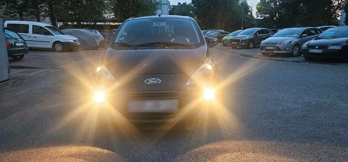 Gebraucht Ford Ka 90 PS (66 kW) 2010 Schwarz Kleinwagen