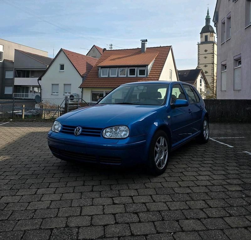 Second-hand VW Golf III 101 CP (74 kW) 1999 Albastru Berlinǎ