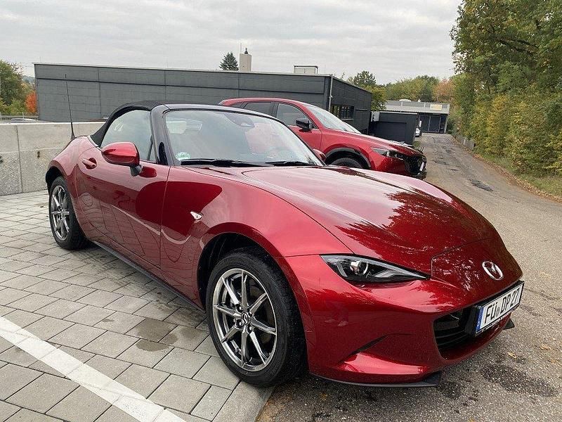 Gebraucht Mazda MX5 Exclusive-Line 132 PS (97 kW) 2025 Soul red crystal m Cabrio
