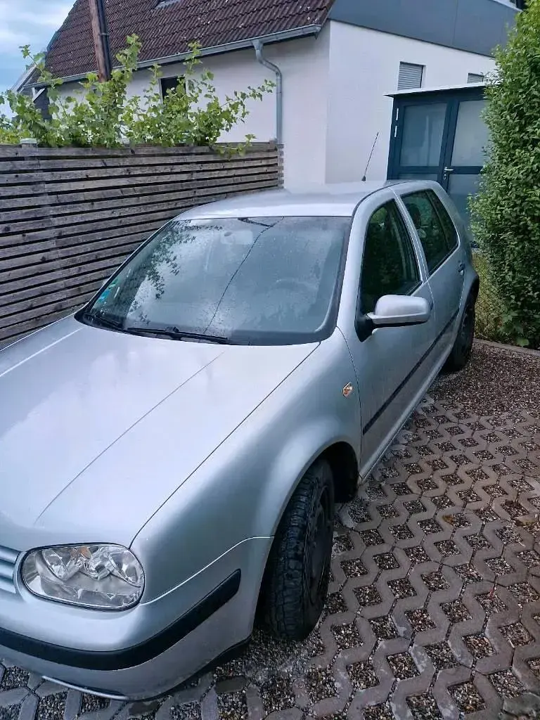 Gebraucht VW Golf IV 75 PS (55 kW) 2002 Grau Kleinwagen