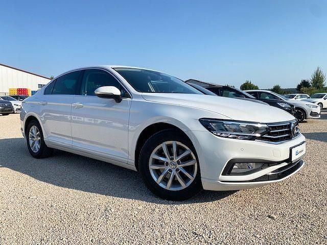 Gebraucht VW Passat Business 150 PS (110 kW) 2020 Pure white Limousine