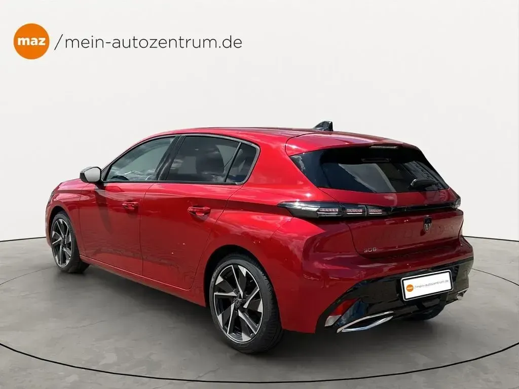 Gebraucht Peugeot 308 Allure 131 PS (96 kW) 2022 Rot/typ verkleidung aussen met Limousine