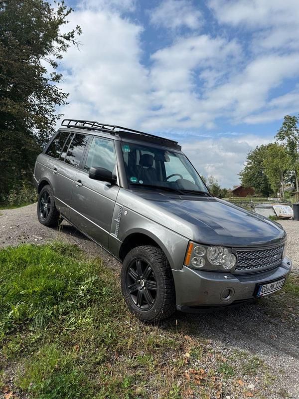 Silber Gebraucht 2010 Land Rover Range Rover Vogue SUV | 7.990 € (Fairer Preis) - Bild 1/4