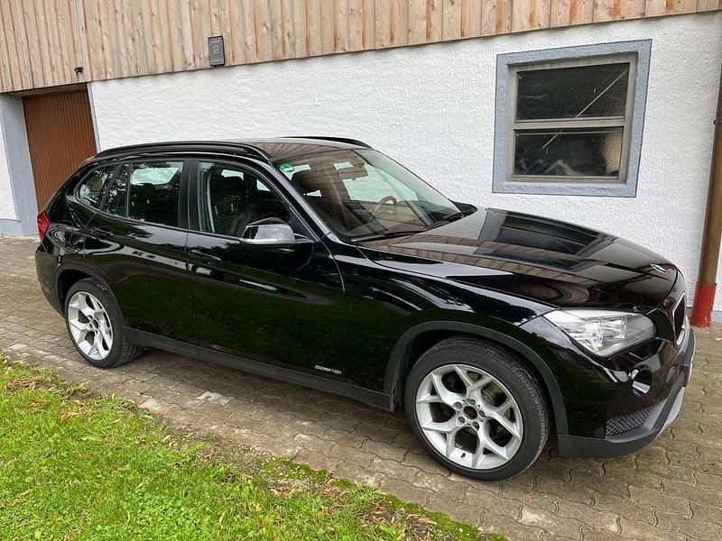 Schwarz Gebraucht 2014 BMW X1 SUV | 10.600 € (Fairer Preis) - Bild 1/4
