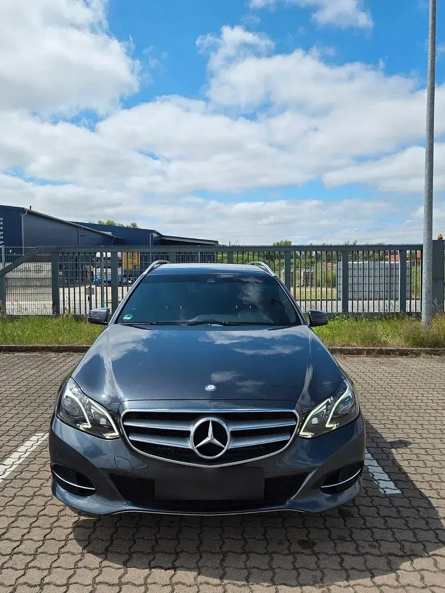 Gebraucht Mercedes E200 136 PS (100 kW) 2013 Grau Kombi