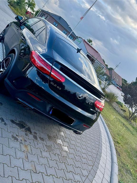 Schwarz Gebraucht 2019 Mercedes GLE43 AMG AMG SUV | 45.000 € (Fairer Preis) - Bild 1/1