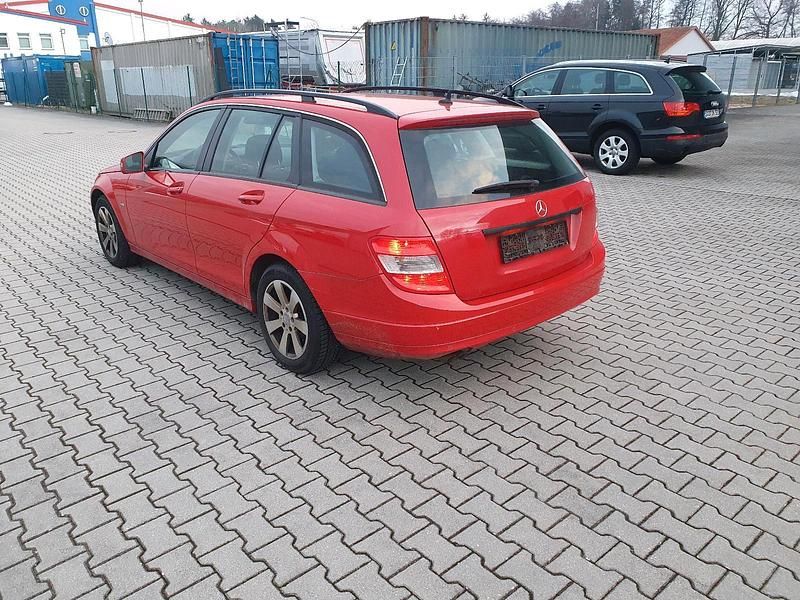 Gebraucht Mercedes C200 2010 Rot Kombi