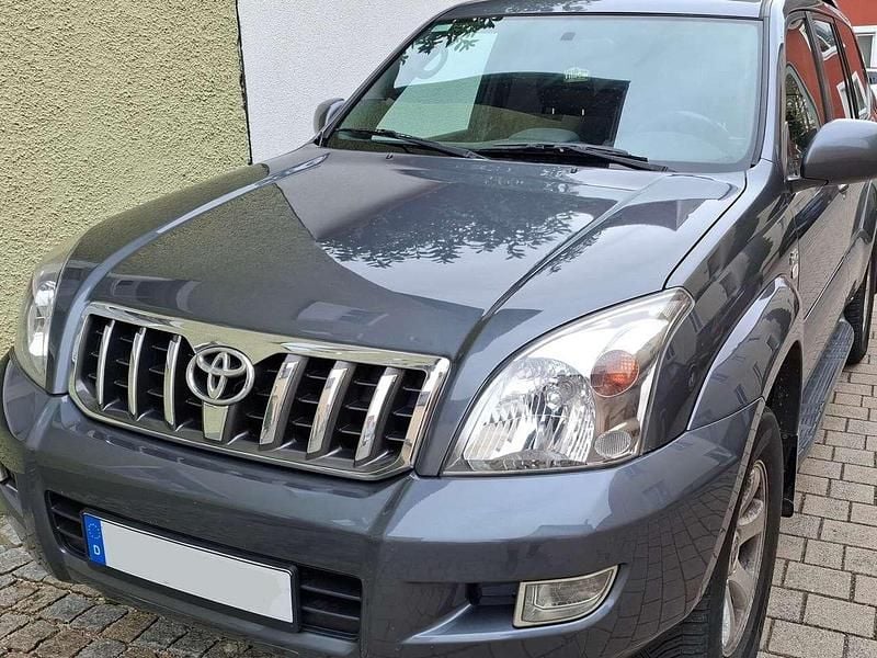 Grau Gebraucht 2006 Toyota Land Cruiser SUV | 16.300 € (Teuer) - Bild 1/4