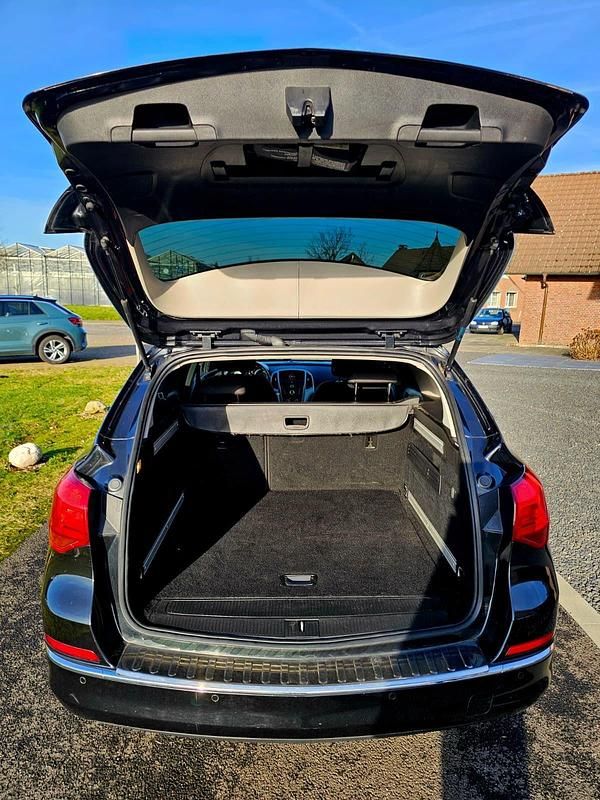 Gebraucht Opel Astra 110 PS (80 kW) 2013 Schwarz Kombi