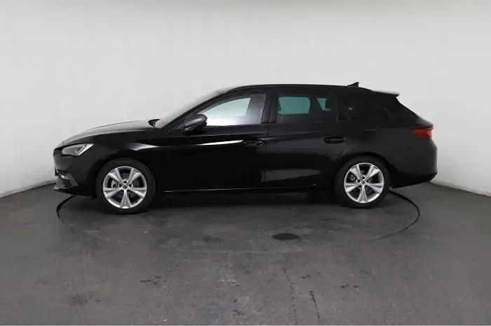 Neu Seat Leon ST FR 150 PS (110 kW) 2026 Schwarz, midnight schwarz (0e0e) Kombi