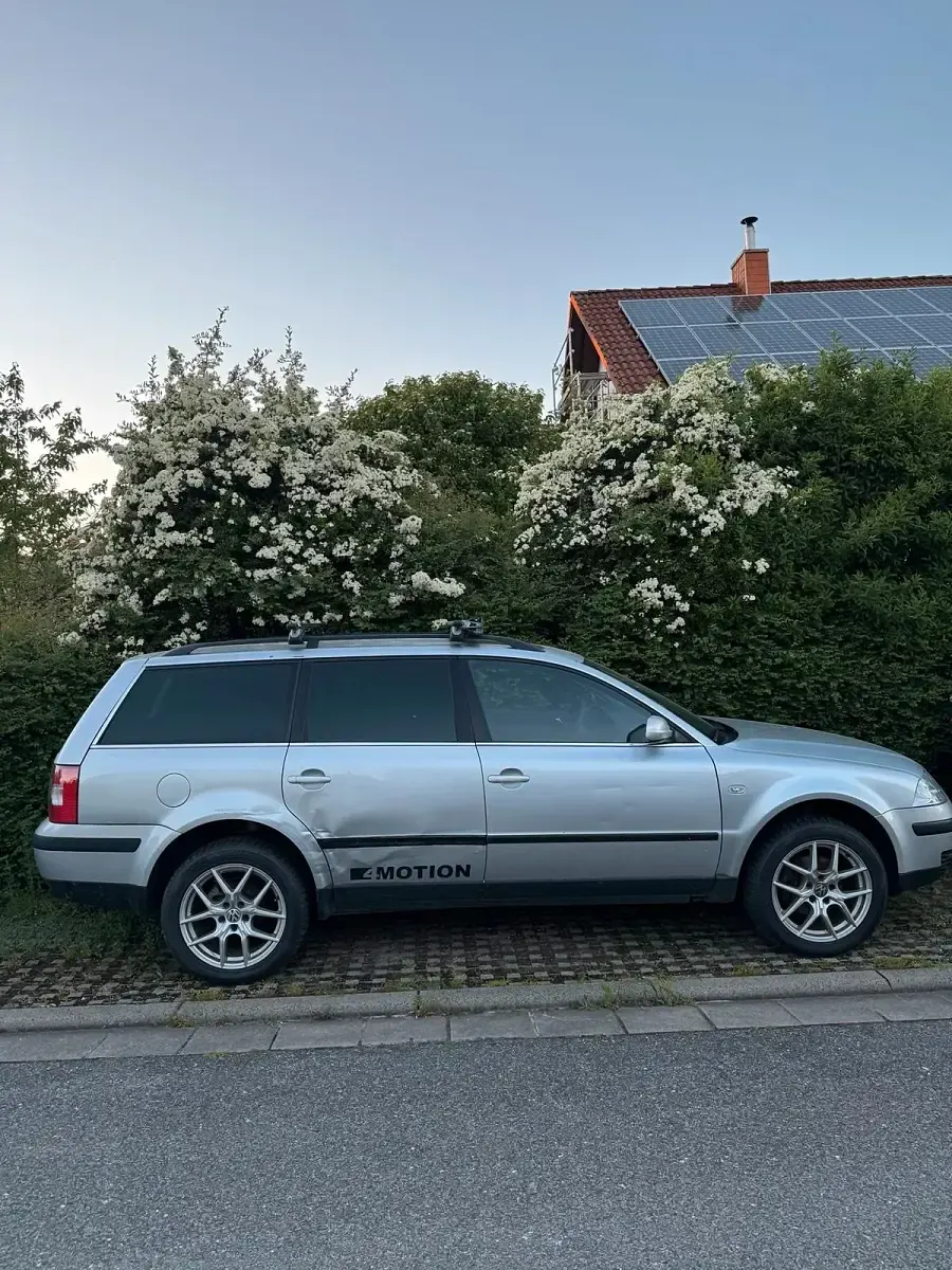 Gebraucht VW Passat 131 PS (96 kW) 2003 Silber Kombi
