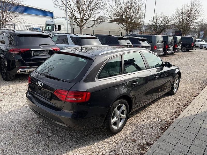 Gebraucht Audi A4 Ambiente 177 PS (130 kW) 2012 Grau Kombi