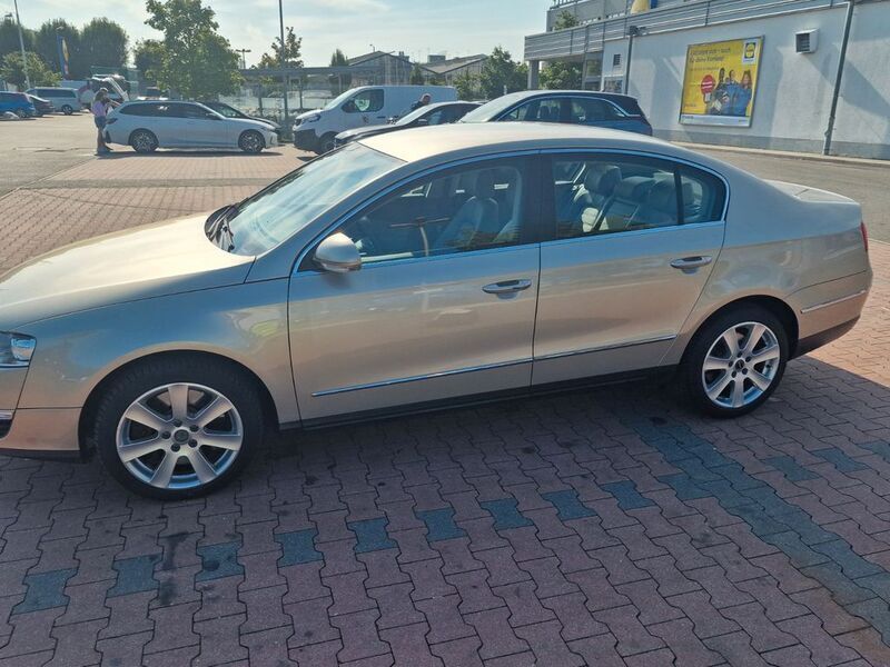 Gelb Gebraucht 2006 VW Passat Highline Limousine | 8.990 € - Bild 1/4