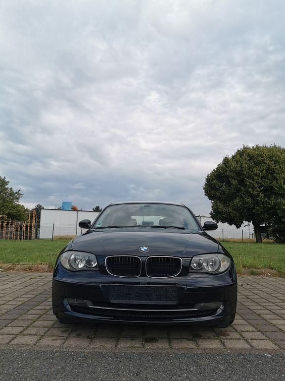 Schwarz Gebraucht 2008 BMW 118 Kleinwagen | 4.190 € (Fairer Preis) - Bild 1/4