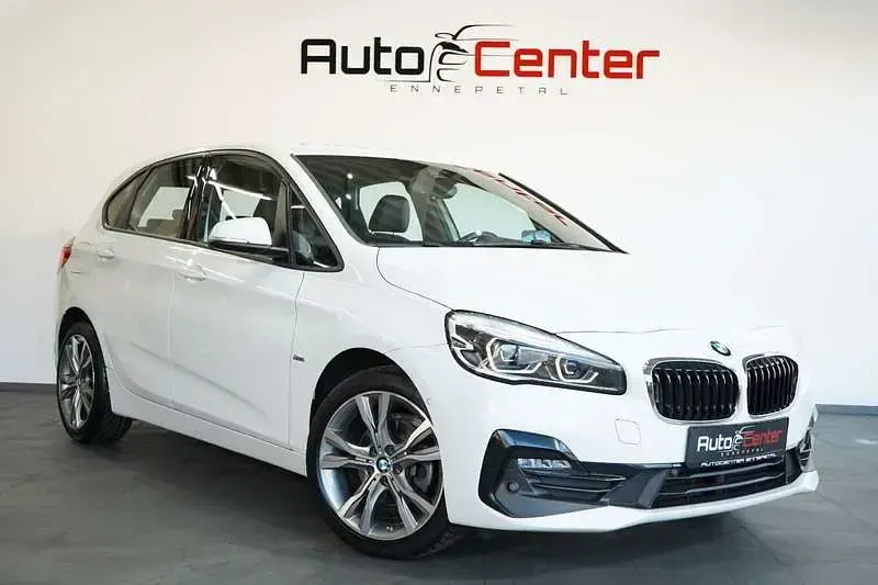 Gebraucht BMW 218 Sport Line 140 PS (102 kW) 2018 Weiß Van / Kleinbus