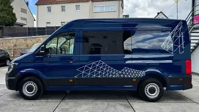 Gebraucht VW Crafter 140 PS (102 kW) 2022 Deep ocean blue Van