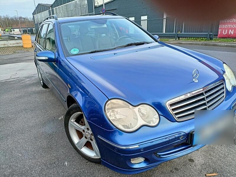 Blau Gebraucht 2004 Mercedes C220 Avantgarde Kombi | 2.500 € (Fairer Preis) - Bild 1/4