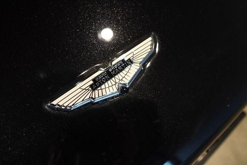 Gebraucht Aston Martin DB9 548 PS (403 kW) 2015 Schwarz Cabrio