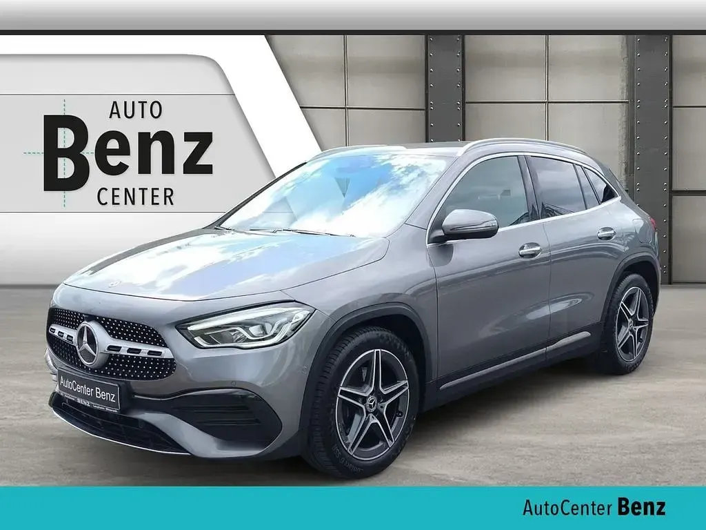 Gebraucht Mercedes GLA200 AMG line 163 PS (119 kW) 2020 SUV