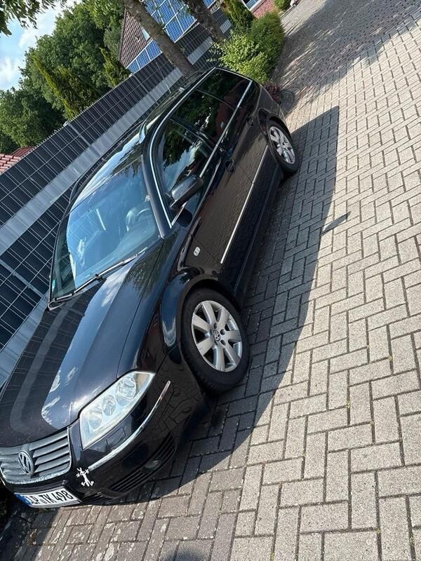 Schwarz Gebraucht 2005 VW Passat Kombi | 800 € (Superpreis) - Bild 1/4