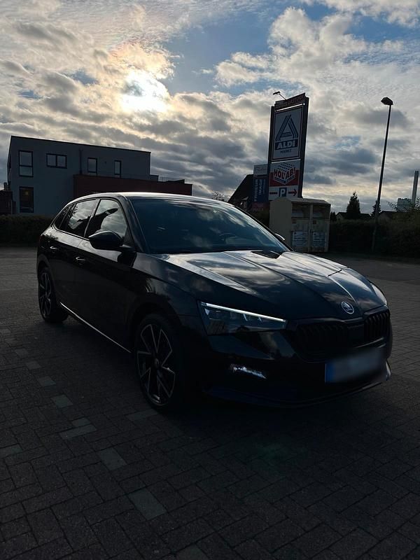 Schwarz Gebraucht 2019 Skoda Scala Kleinwagen | 15.000 € (Fairer Preis) - Bild 1/4