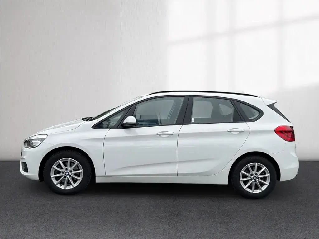 Używany BMW 218 Active Tourer Advantage 150 KM (110 kW) 2016 Biały Minivan