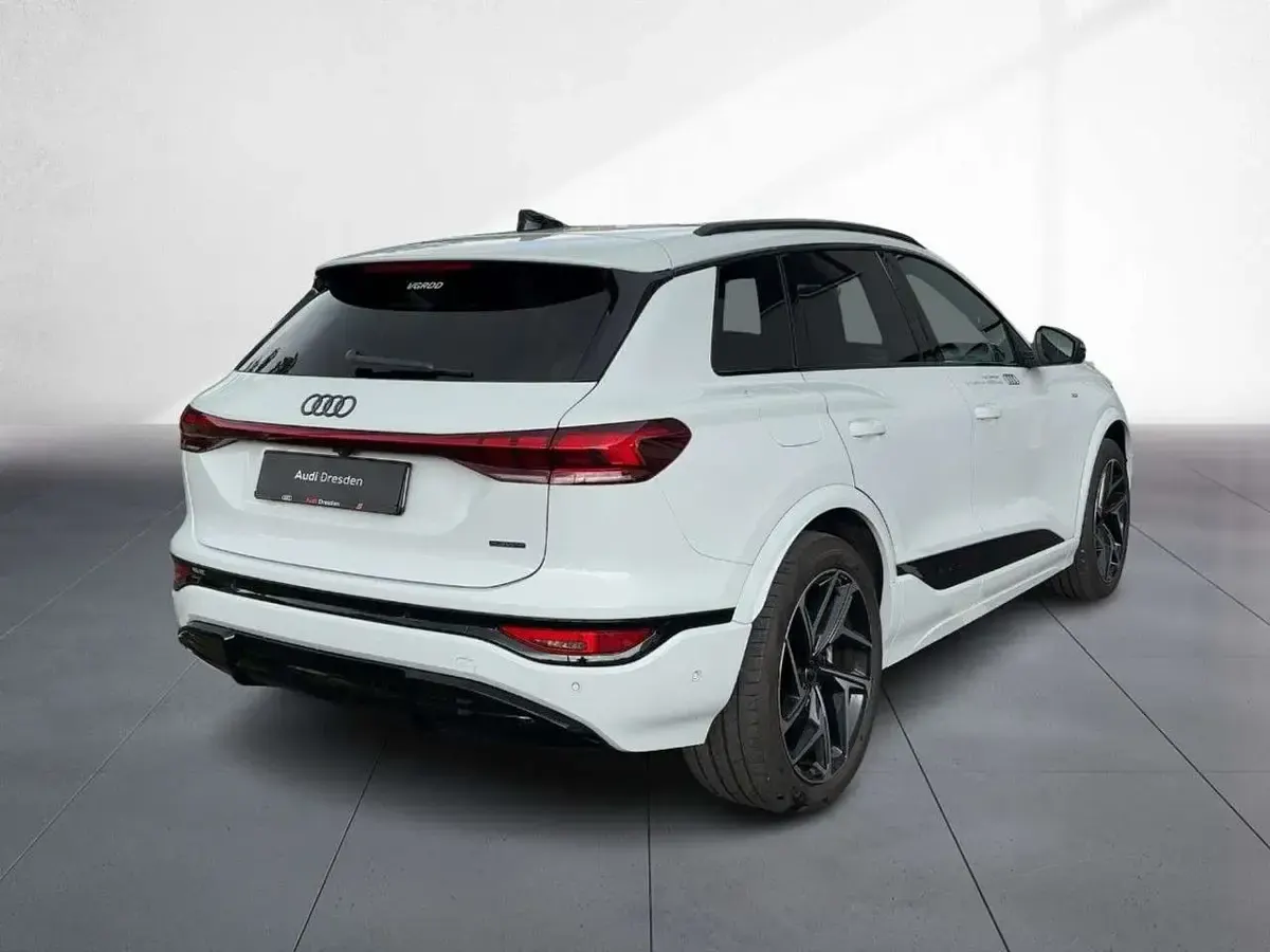 Gebraucht Audi Q6 e-tron Sport 314 kW (428 PS) 2026 Weiß SUV
