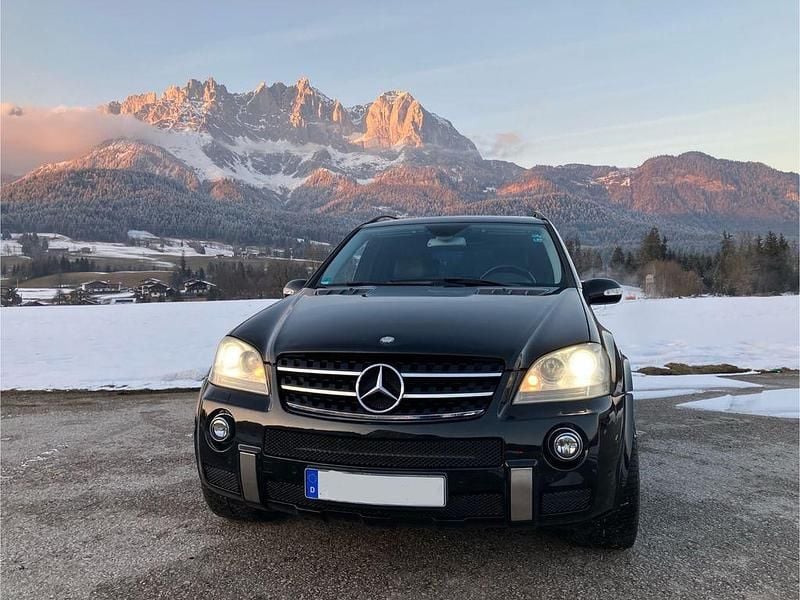 Schwarz Gebraucht 2006 Mercedes ML63 AMG AMG SUV | 16.500 € (Superpreis) - Bild 1/4