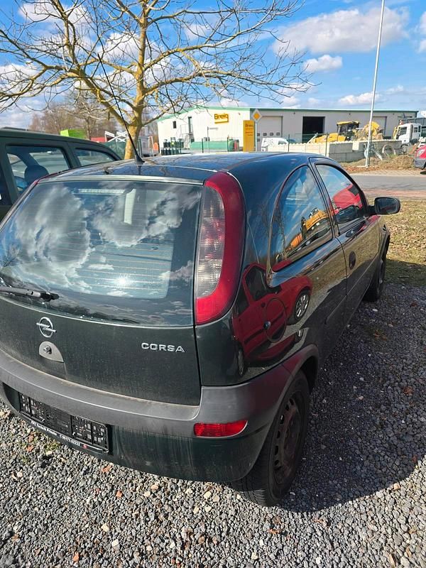 Gebraucht Opel Corsa 58 PS (42 kW) 2002 Schwarz Kleinwagen