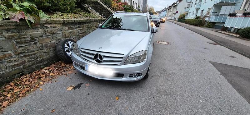 Silber Gebraucht 2011 Mercedes C350 Avantgarde Kombi | 11.500 € (Fairer Preis) - Bild 1/4