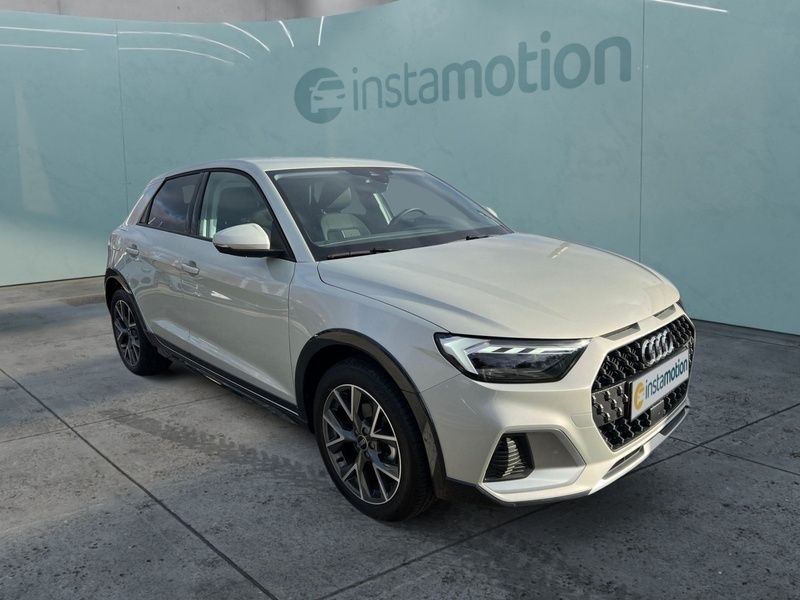 Silber Gebraucht 2024 Audi A1 Ambiente Kleinwagen | 28.890 € (Etwas zu teuer) - Bild 1/4