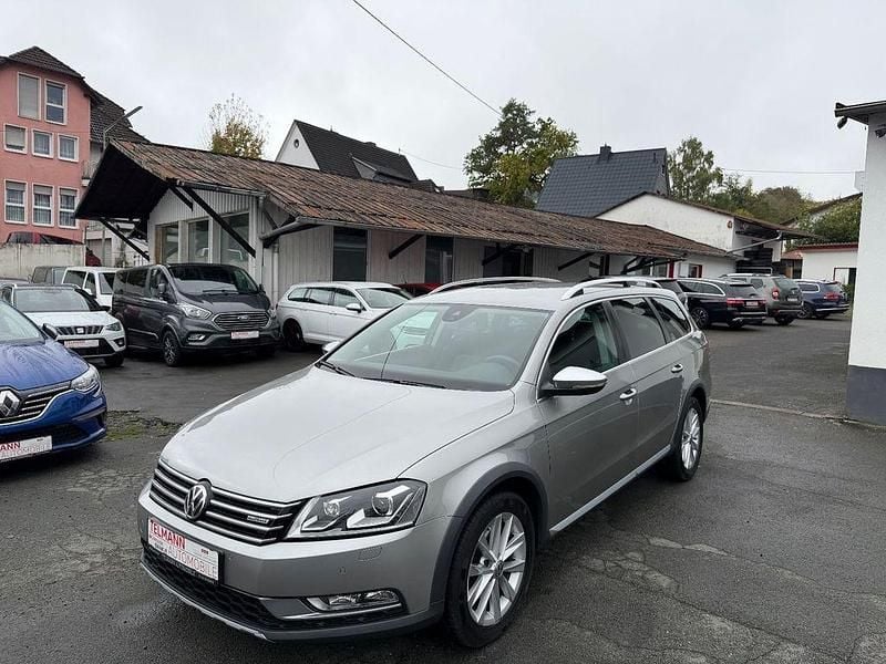 Silber Gebraucht 2014 VW Passat Alltrack Basis Kombi | 13.890 € (Fairer Preis) - Bild 1/4