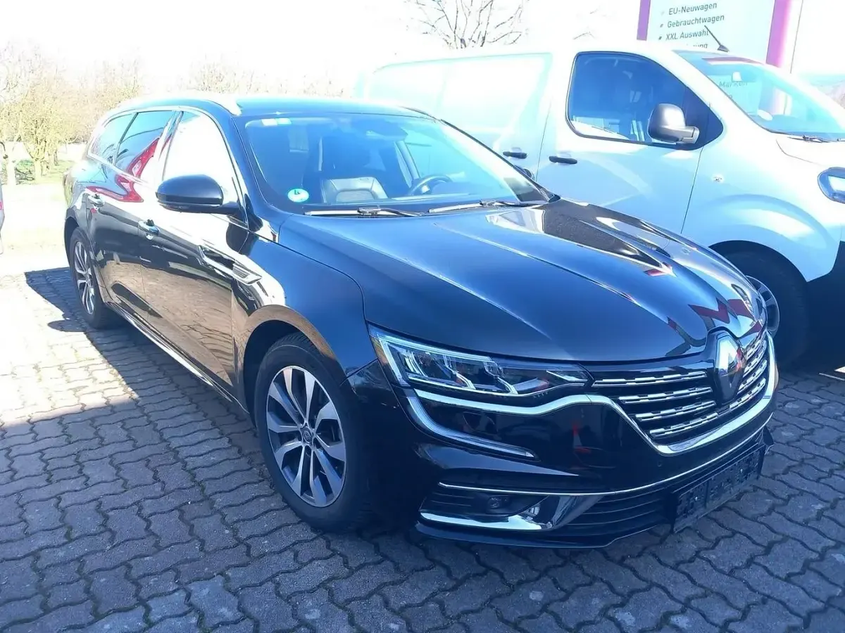 Gebraucht Renault Talisman GrandTour Intens 160 PS (117 kW) 2022 Sternenschwarz metallic Kombi