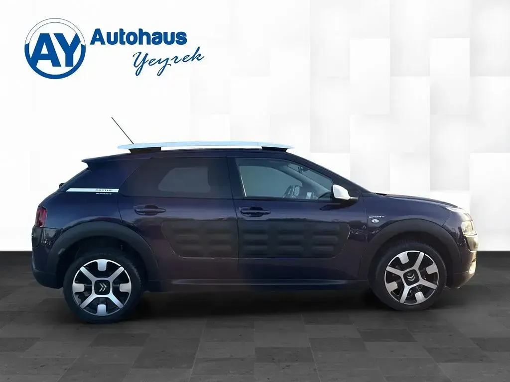 Gebraucht Citroën C4 Cactus Shine Edition 130 PS (95 kW) 2015 Violett Kleinwagen